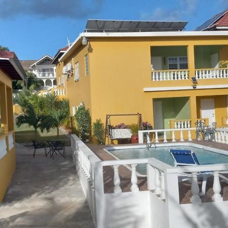 Modrians Bed and Breakfast Runaway Bay Εξωτερικό φωτογραφία