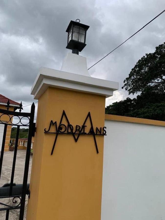 Modrians Bed and Breakfast Runaway Bay Εξωτερικό φωτογραφία