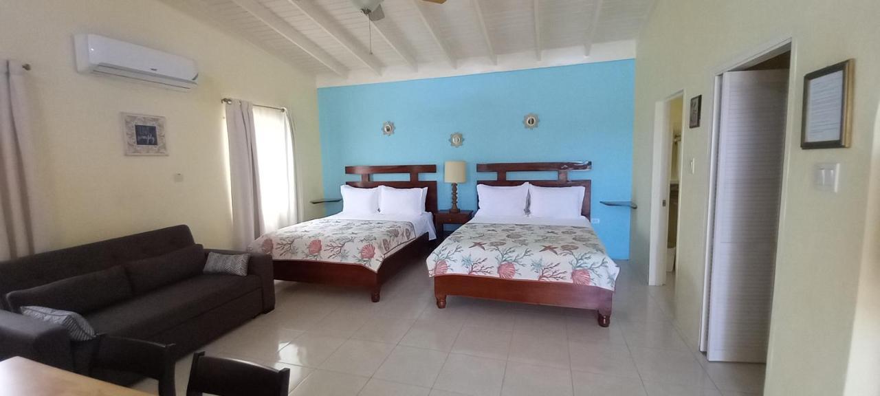 Modrians Bed and Breakfast Runaway Bay Εξωτερικό φωτογραφία